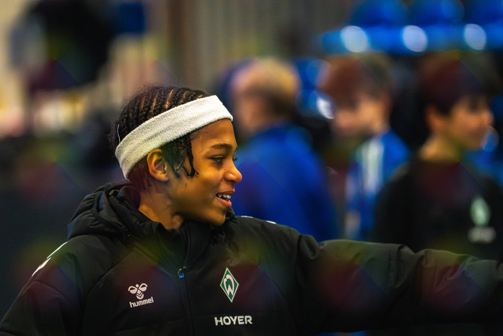 _BLR8463 | Professionelle Fußball- und Sportfotografie. Spielbilder online ansehen und kaufen – Einzelbilder oder komplette Galerien in hoher Qualität. - Realisiert mit Pictrs.com