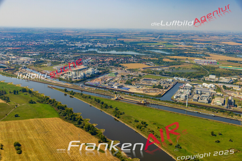 Luftaufnahme  Magdeburg - Die Luftaufnahme wurde 2025 vom UL-Flugzeug heraus erstellt ( ohne Drohne ) - Hochauflösende Luftaufnahme - für professionelle Ausdrucke geeignet. Die Geschenkidee !Mit Lizenz und Bildrechte bestellbar