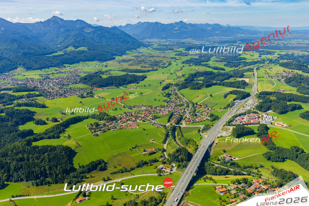 Schöne Luftaufnahme als Geschenk in Bernhaupten Bergen - Die Luftbildaufnahme wurde 2025 vom UL-Flugzeug heraus erstellt ( keine Drohne ) - Hochauflösende Luftaufnahme -Nicht vergleichbar mit Google Maps oder Satelittenbilder- Die Geschenkidee !Mit Lizenz und Bildrechte bestellbar