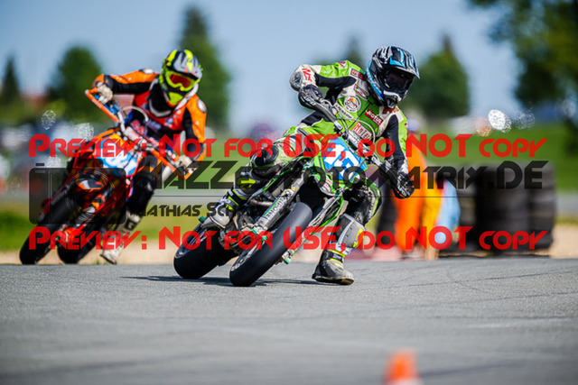 MaZZes_FotoMatrix_220903_3522 | UE40