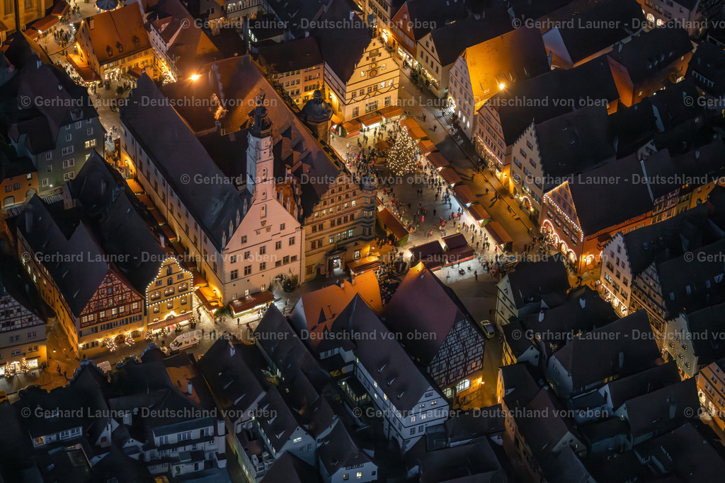 3906339 | weihnachtliches Rothenburg bei Nacht