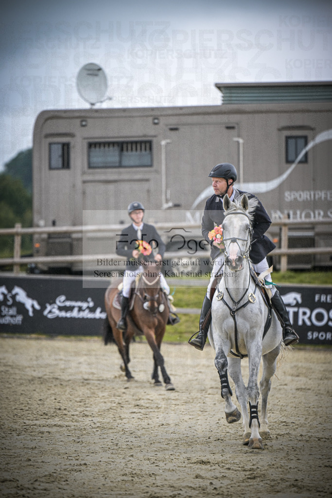 DOS_0203 | Entdecke hochwertige Reitturnierfotos von Foto Oger. Professionell, emotional und authentisch – jetzt Lieblingsmomente im Shop bestellen.Deutschlandweite Turnierfotografie. - Realisiert mit Pictrs.com