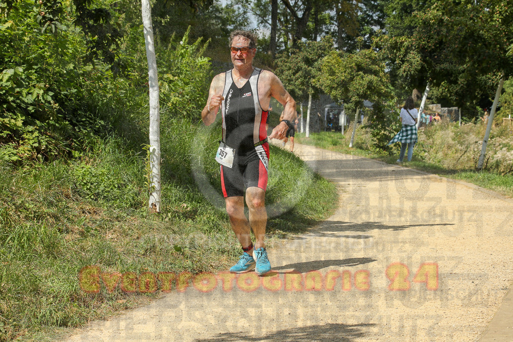 250824_1332_EX1_2770 | Sportfotografie im Rhein-Sieg Kreis, Köln, Bonn, NRW, Rheinland Pfalz, Hessen, etc. Unser Tätigkeitsfeld umfasst den Laufsport vom Volkslauf über den Marathon, Duathlon, Triathon bis zum Ultralauf wie Kölnpfad Ultra oder Schindertrail.