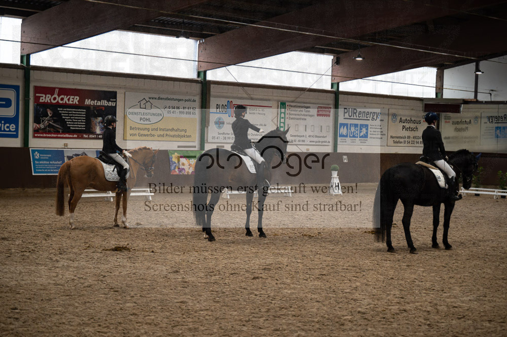 Hallenreittunier Voxtrup 2023 | Entdecke hochwertige Reitturnierfotos von Foto Oger. Professionell, emotional und authentisch – jetzt Lieblingsmomente im Shop bestellen.Deutschlandweite Turnierfotografie. - Realisiert mit Pictrs.com