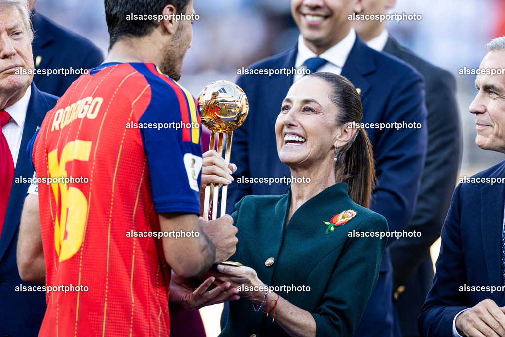 FOOTBALL : Argentine vs Espagne – Finale de la Coupe du Monde FIFA 2026. New York New Jersey Stadium, East Rutherford, New Jersey, États-Unis. 19/07/2026. | Claudia Sheinbaum Pardo assiste à la finale de la Coupe du Monde de la FIFA 2026 entre l'Argentine et l'Espagne au New York New Jersey Stadium, à East Rutherford (New Jersey), le 19 juillet 2026, aux États-Unis.