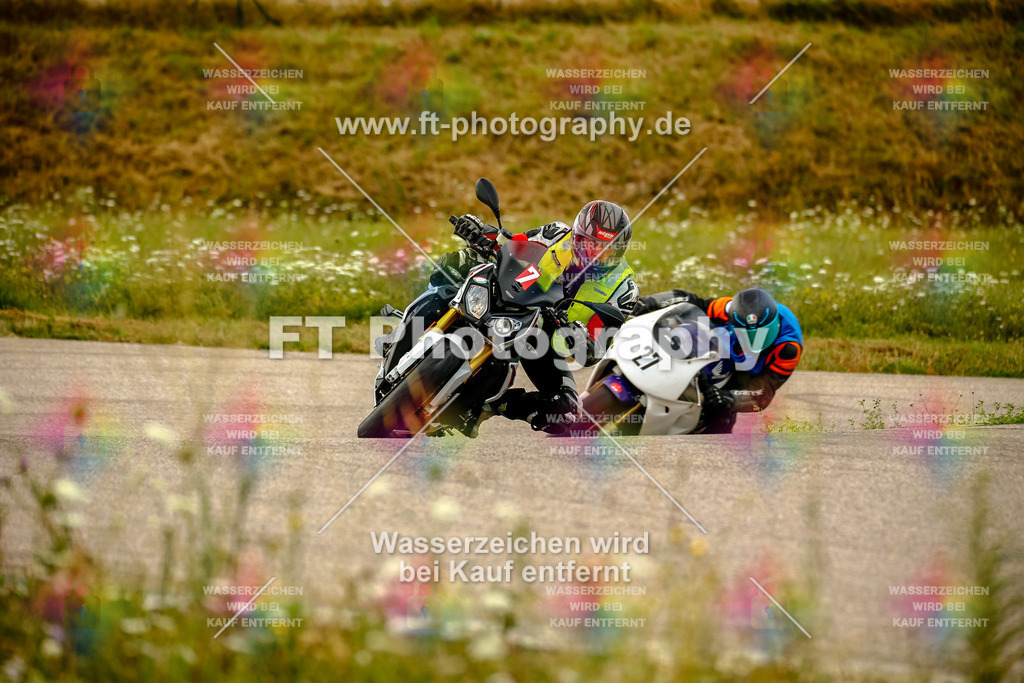 Chambley Juli-0944 | Hier findet Ihr Bilder von Touristenfahrten auf der Nürburgring Nordschleife oder von anderen Veranstaltungen die ich besucht habe. Viel Spass beim Durch Schauen 