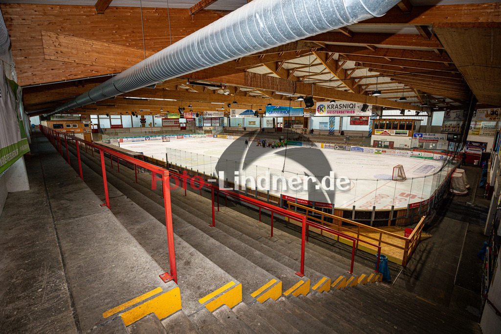 Gebäude | Eisstadion Peißenberg 2024/25, Gebäude, 20241115,Tribüne,2024-11-15 in Peißenberg (Eisstadion Peißenberg)Copyright: WolfgangxLindner foto-lindner.de