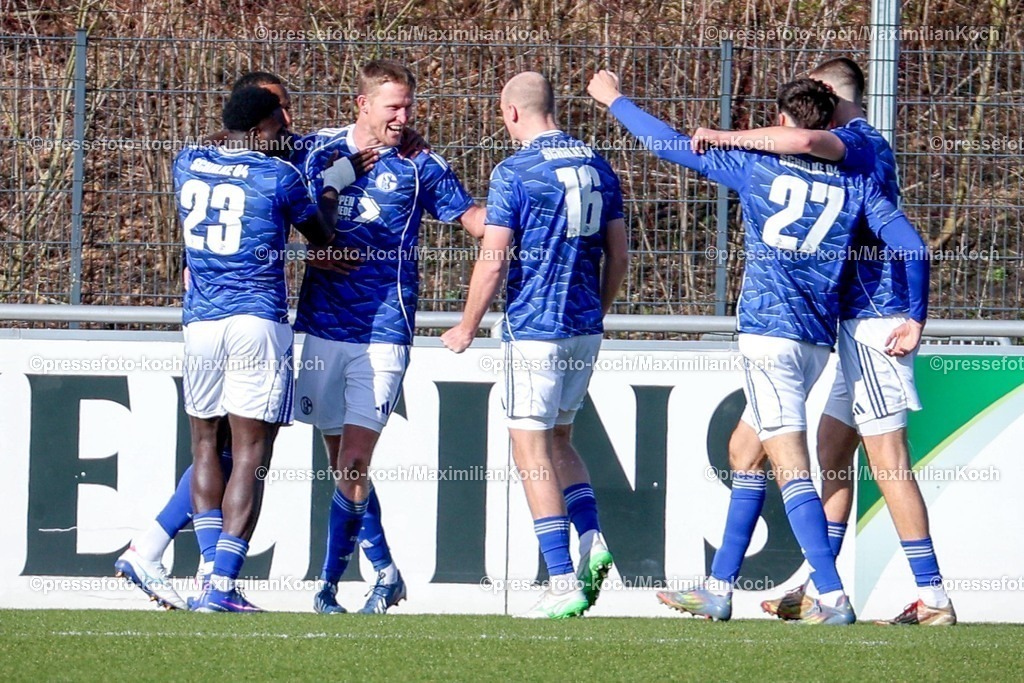 xSSCx15022601008 | 15.02.2026, xsscx, Herren Fussball, FC Schalke 04 U23 - Wuppertaler SV, Regionalliga West, 22. Spieltag, Parkstadion, Saison 2025 2026: Torjubel nach dem Tor zum 1:0 durch Torschuetze Yassin Ben Balla (FC Schalke 04 #25) DFB regulations prohibit any use of photographs as image sequences and or quasi-video. Photo: xSandraxScherningxPressefotoKochx