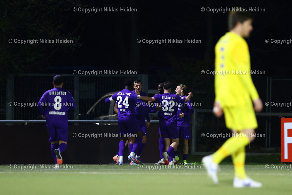 NH_SCVorwärtsWackerBillstedt_SCVictoriaHamburg_LottoPokal_24032026 | #17 Evailton Fernandes (SC Vorwärts Wacker Billstedt) bejubelt zusammen mit seinen Teamkollegen seinen Treffer zum 1:0.Fußball I Herren I Lotto Pokal I Saison 2025-2026  I Viertelfinale I SC Vorwärts Wacker Billstedt - SC Victoria Hamburg I 24.03.2026 I Sportplatz Öjendorfer Weg