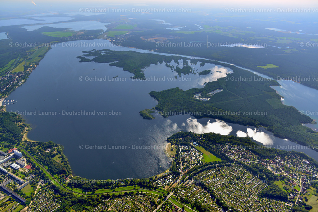 3637014 | SENFTENBERG 25.08.2016 Uferbereiche der Stadt Senftenberg am Seegebiet des Senftenberger See im Bundesland Brandenburg, Deutschland. // Riparian areas of the city Senftenberg at the lake area of Senftenberger See in the state Brandenburg, Germany. Foto: Gerhard Launer