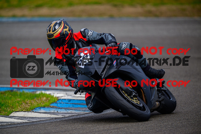 MaZZes_Fotomatrix_20250421_6007705_4043 | ROT