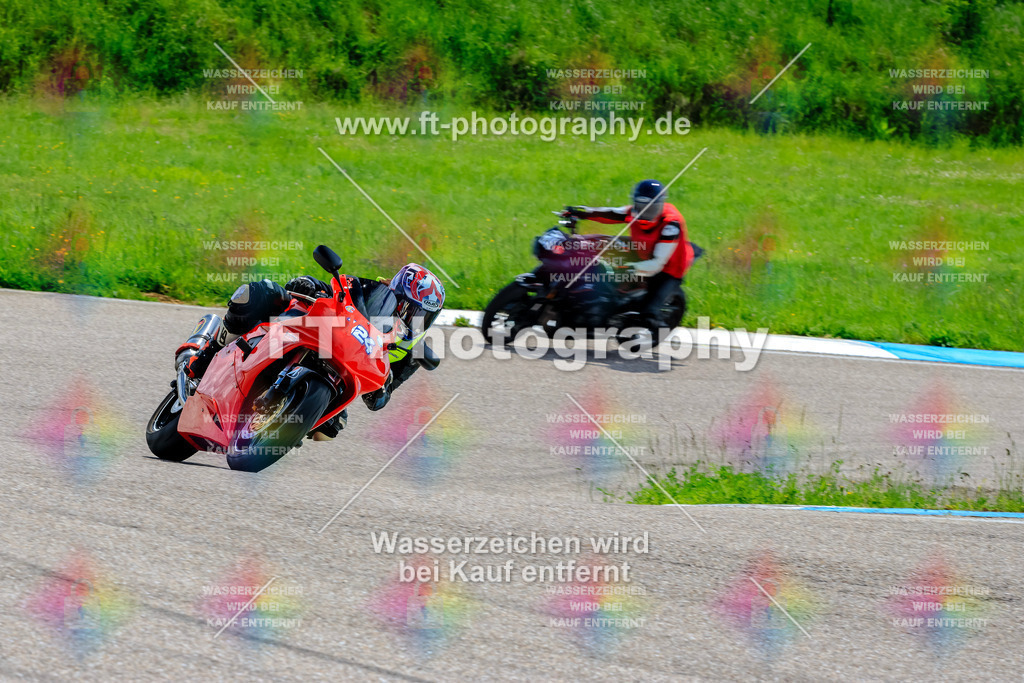 MotoTeam-9855 | Hier findet Ihr Bilder von Touristenfahrten auf der Nürburgring Nordschleife oder von anderen Veranstaltungen die ich besucht habe. Viel Spass beim Durch Schauen 