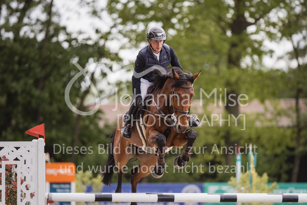 230516_Mühlen_05SprPf-L-522 | Deine schönsten Turniermomente als professionelle Fotos! Entdecke hochwertige Pferdesport-Fotografie im Online-Shop. Jetzt Fotos finden & bestellen!