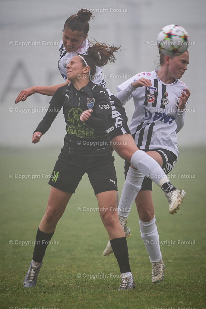 A-BINDER_20240601_0021 | St.Stefan,AUSTRIA,01.June.24 - SOCCER - Zaunergroup OOE Ladies Cuo, LASK vs FCPS. Image shows Elena Zehetner (Kematen), Johanna Hauhart (LASK) and Marlene Baretschneider (LASK).Photo: Sportmediapics.com/ Manfred Binder