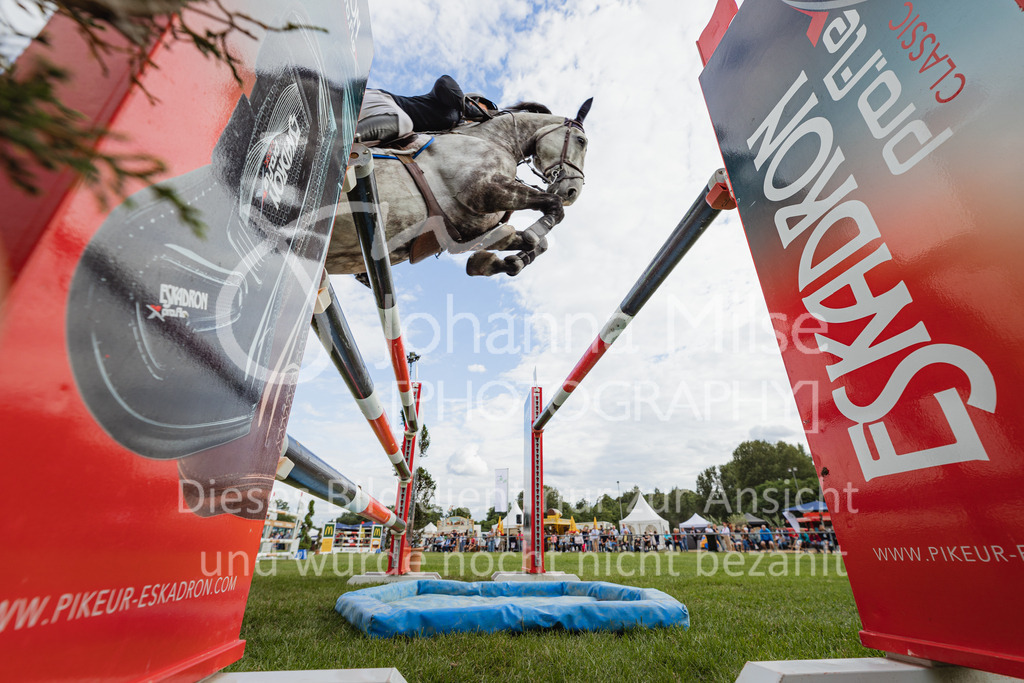 220715_LC_Youngster-S-623 | Deine schönsten Turniermomente als professionelle Fotos! Entdecke hochwertige Pferdesport-Fotografie im Online-Shop. Jetzt Fotos finden & bestellen!