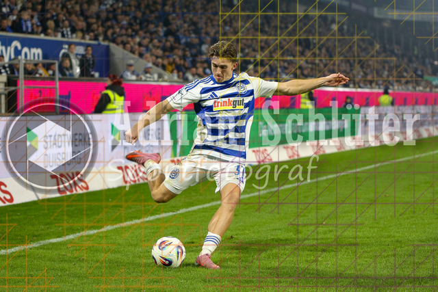 MSV Duisburg vs SV Waldhof Mannheim - 3. Liga | Duisburg, Deutschland, 07.11.25:   Patrick Sussek (MSV Duisburg) in Aktion am Ball, Einzelaktion waehrend des Spiels der 3. Liga MSV Duisburg vs SV Waldhof Mannheim in der schauinsland-reisen-arena(Foto von Brauer-Fotoagentur / Adrian Schlueter)