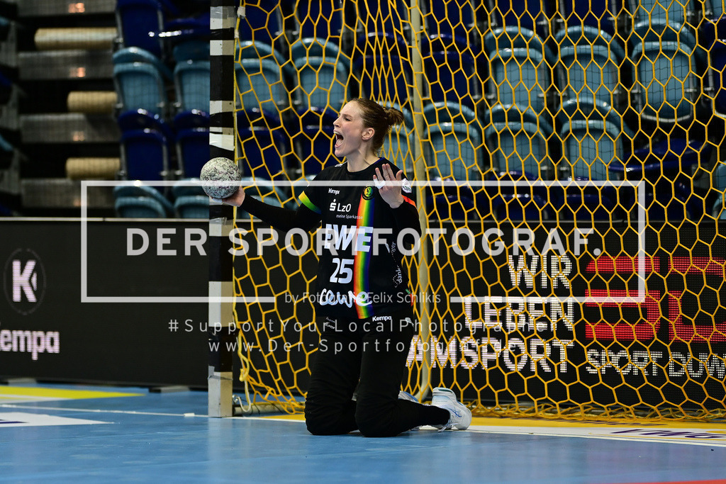 Handball I Frauen I Saison 2025-2026 I 1. HBF I 9. Spieltag I VfL Oldenburg - HSG Blomberg-Lippe I 75460 | Der Sportfotograf. - Realisiert mit Pictrs.com