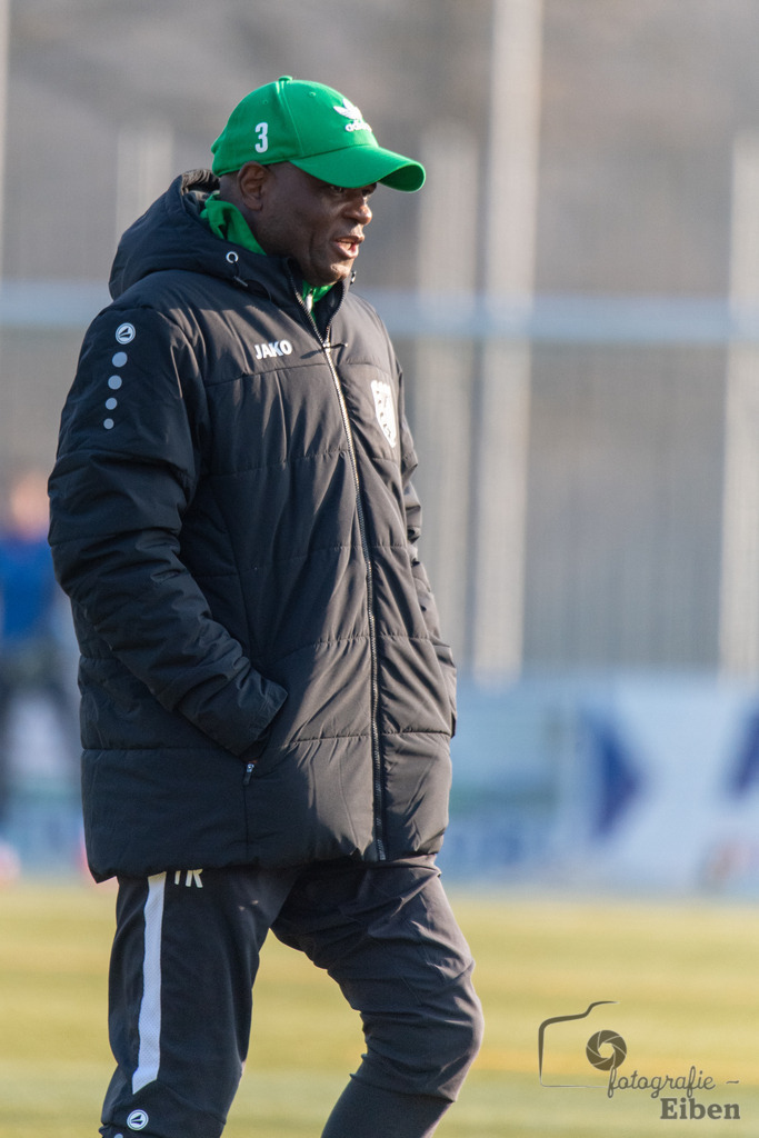 FC Rastede-Hansa Friesoythe | FC Rastede (blau)-Hansa Friesoythe (grün) am 09.02.2025 in Rastede (Sportanlage Kötterswegs), Photo: Philip Eiben 2025 - Realisiert mit Pictrs.com