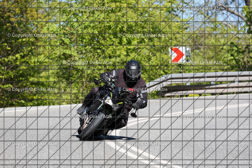 IMG_9161 | Fotograf am Kyffhäuser. Onkel Atze. Kyffhäuser Rennstrecke. Café36. Motorsportfotografie. - Realisiert mit Pictrs.com