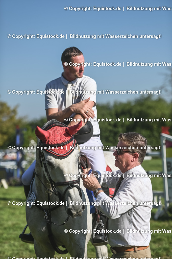 20230908_24_Springen_M_0091 | equistock