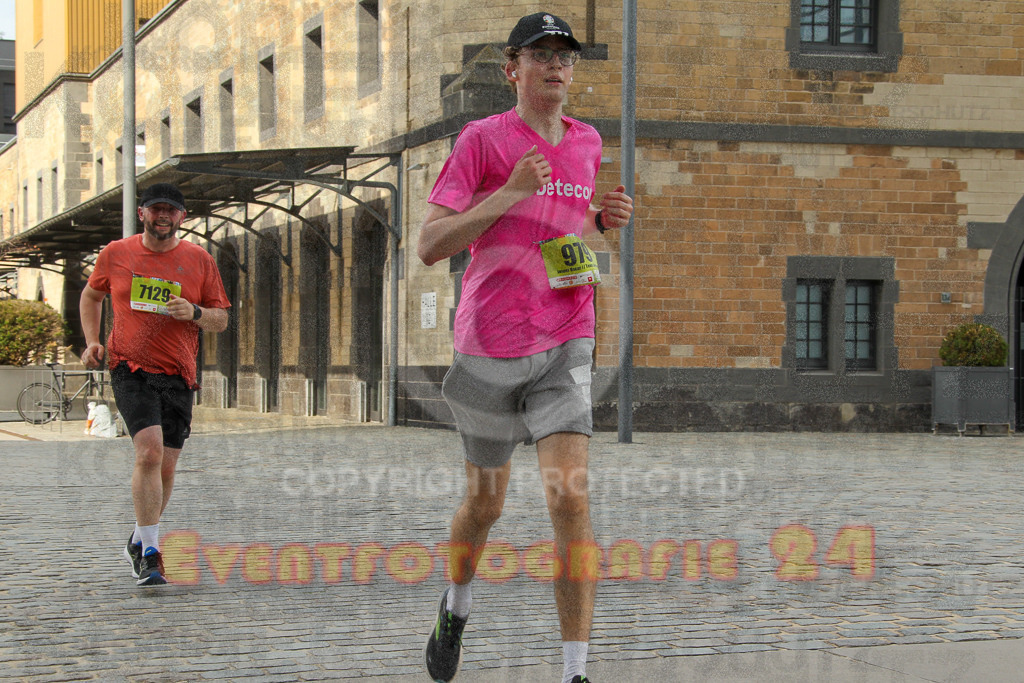 250920_1527_EV4_8843 | Sportfotografie im Rhein-Sieg Kreis, Köln, Bonn, NRW, Rheinland Pfalz, Hessen, etc. Unser Tätigkeitsfeld umfasst den Laufsport vom Volkslauf über den Marathon, Duathlon, Triathon bis zum Ultralauf wie Kölnpfad Ultra oder Schindertrail.