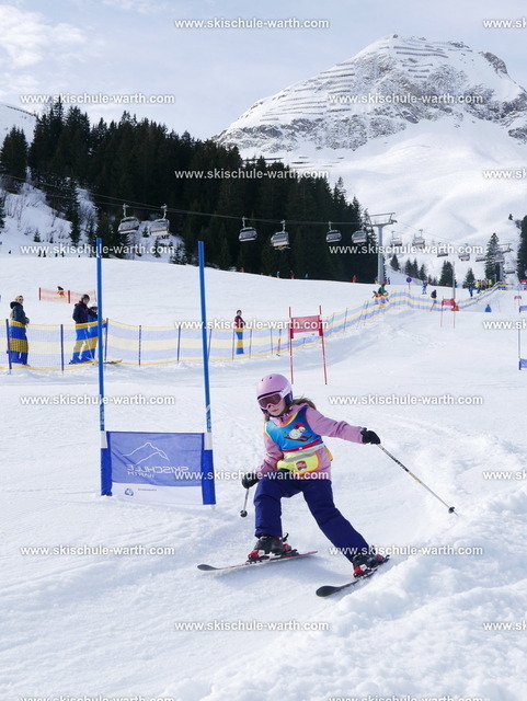 Anna Maria (2) | Photos von der Skischule Warth - Realisiert mit Pictrs.com