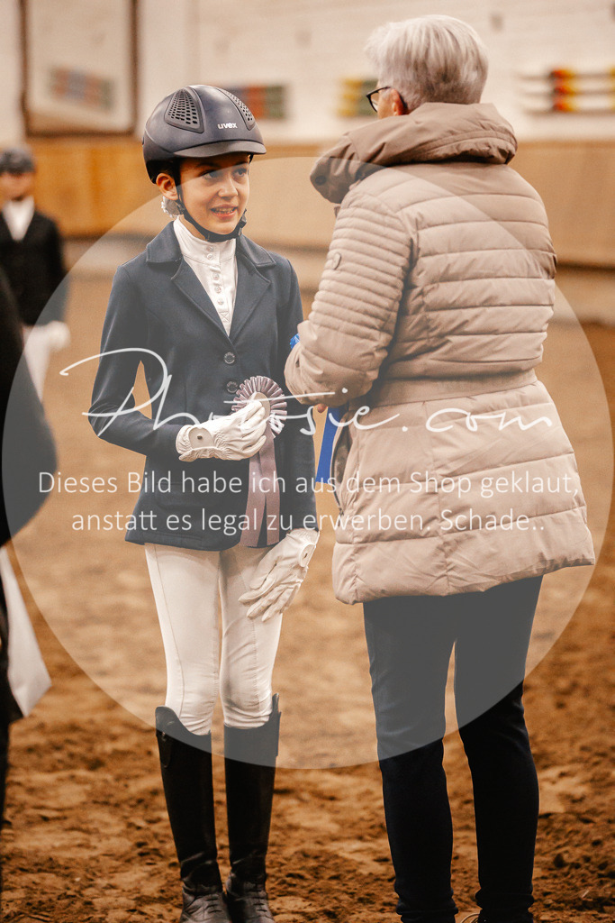 3I6A3446 | Stimmungsvolle Portraits und Reitsportfotografie im Ruhrgebiet und im Münsterland.

Pferdefotografie, Hundefotografie, Tierfotografie, Reportagen, Portraits von Tier und Mensch, Turnierfotografie in Bochum, Recklinghausen, Marl, Haltern am See, Dülmen.. - Realisiert mit Pictrs.com