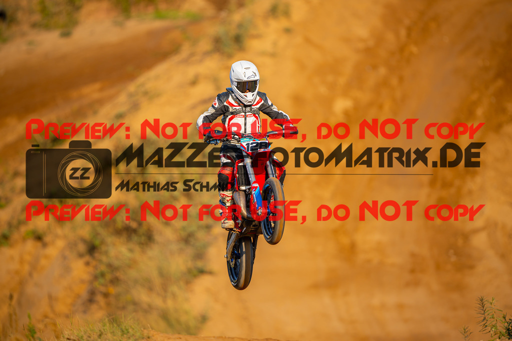 MaZZes-Fotomatrix-20260815-598997 | ROOKIES