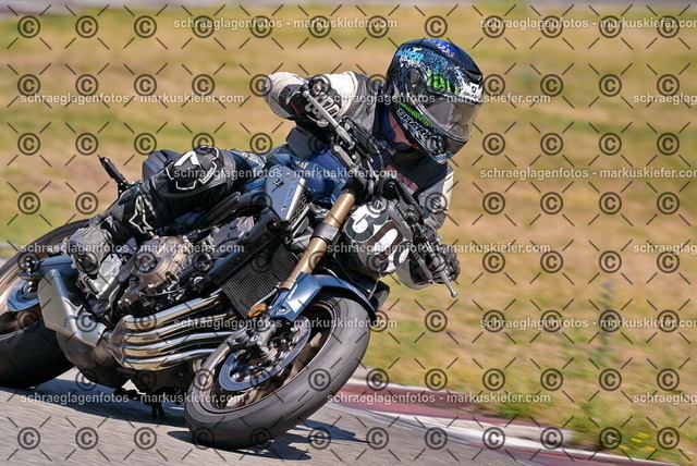 26bt05-1271 | markuskiefer.com - Realisiert mit Pictrs.com