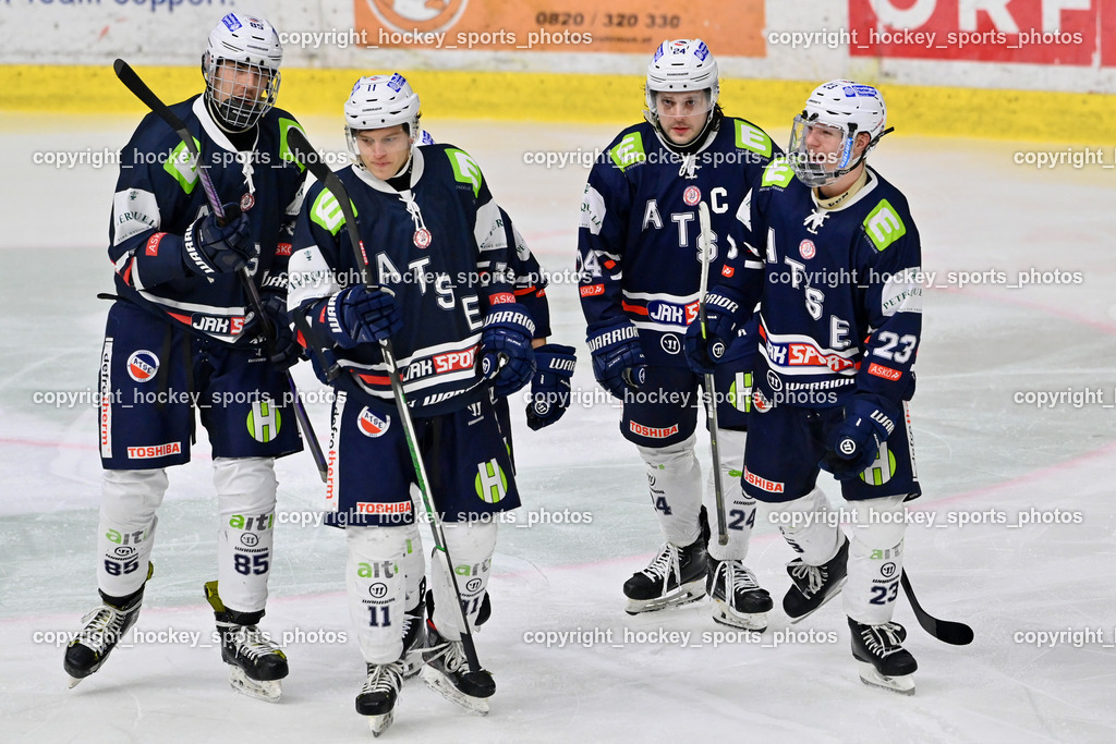 ATSE Graz vs. EHC Lustenau | #23 Murg Florian ATSE Graz, Jubel ATSE Graz Mannschaft, #56 Matijevic Filip ATSE Graz, #11 Hohl Maximilian ATSE Graz, #24 Wickstrom Cody ATSE Graz, ATSE Graz vs. EHC Lustenau, ATSE Graz vs. EHC Lustenau am 14.02.2026 in Graz (Merkur Eishalle ), Austria, (Photo by Bernd Stefan)