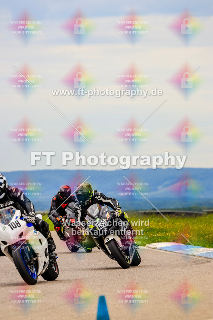 MotoTeam-2834 | Hier findet Ihr Bilder von Touristenfahrten auf der Nürburgring Nordschleife oder von anderen Veranstaltungen die ich besucht habe. Viel Spass beim Durch Schauen 