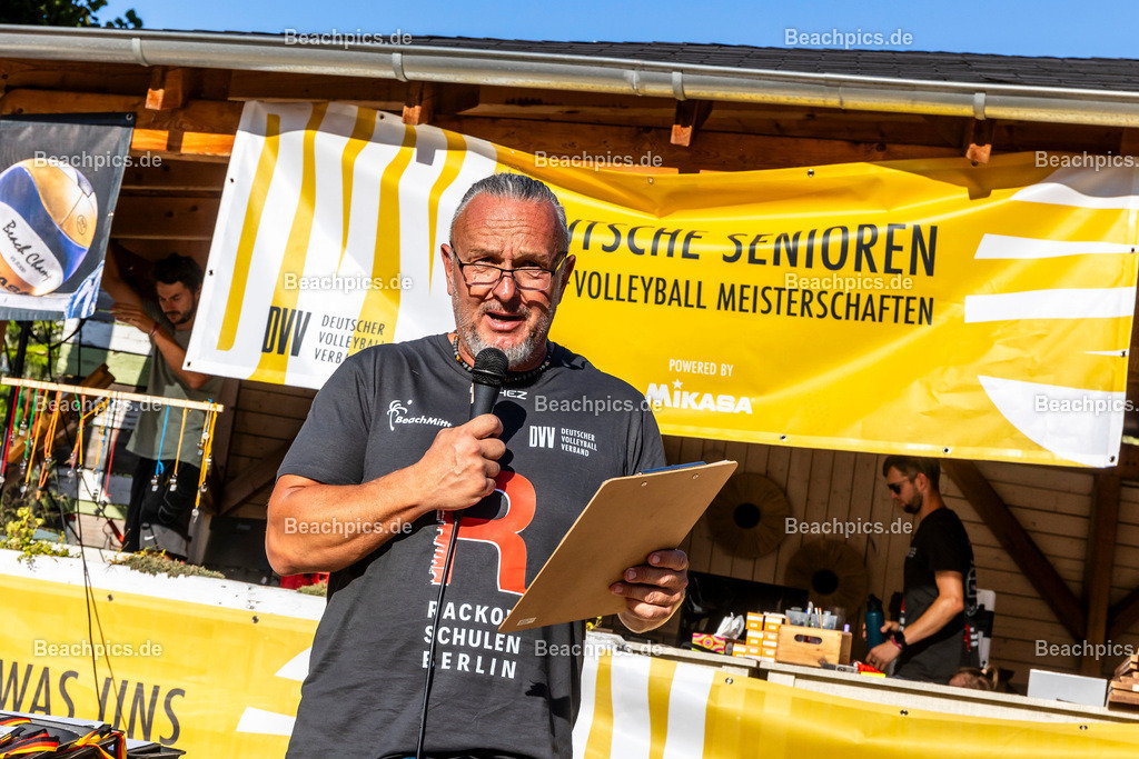 2024-00107710-Deutsche-Senioren-Beach-Meisterschaft |  08.09.2024; Berlin Foto: Gerold Rebsch - www.beachpics.de