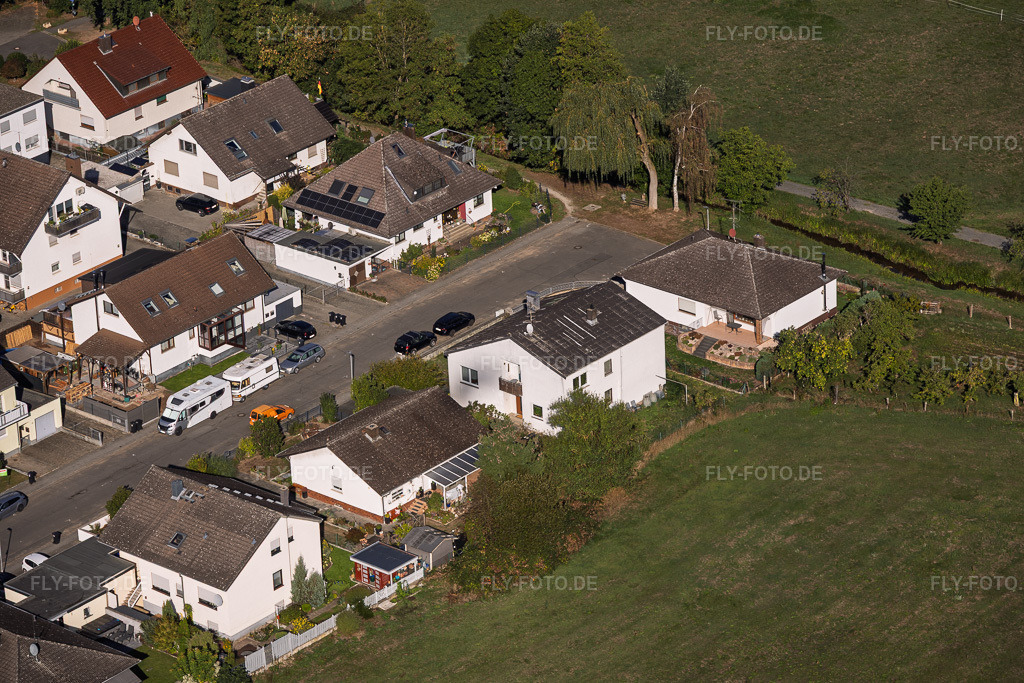 Luftbild: Ortsansicht im Ortsteil Sickenhofen in Babenhausen im Bundesland Hessen in Deutschland. – Foto: IMG_159370.jpg vom 22.09.2026 durch Werner Riehm/FLY-FOTO.de – Auflösung des Originals: 6000 x 4000 px