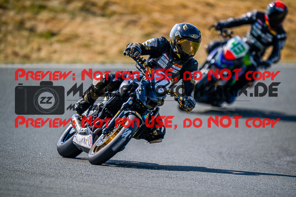 MaZZes_FotoMatrix_220724_5002 | TWIN