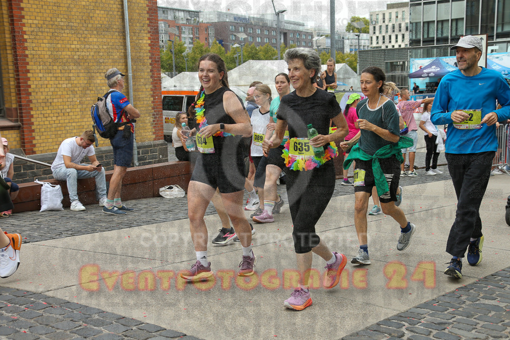 250920_1302_EX1_3896 | Sportfotografie im Rhein-Sieg Kreis, Köln, Bonn, NRW, Rheinland Pfalz, Hessen, etc. Unser Tätigkeitsfeld umfasst den Laufsport vom Volkslauf über den Marathon, Duathlon, Triathon bis zum Ultralauf wie Kölnpfad Ultra oder Schindertrail.