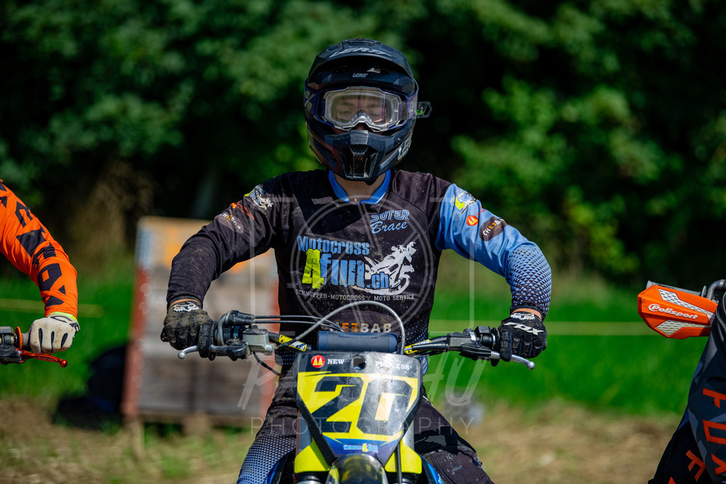 2Ex (60) | Paeschuphoto Shop - Wer nicht sucht der auch nicht findet.Ob Motocrossbilder oder von einem besuchtem Spiel, Hauptsache Action. - Realisiert mit Pictrs.com