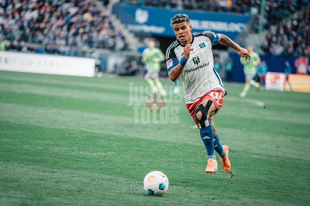 Fußball | Männer | Saison 2023/2024 | 2. Fußball-Bundesliga | 26. Spieltag | Hamburger SV vs. SV Wehen Wiesbaden | 17.03.2024 | Ransford Königsdörffer (#11, HSV)