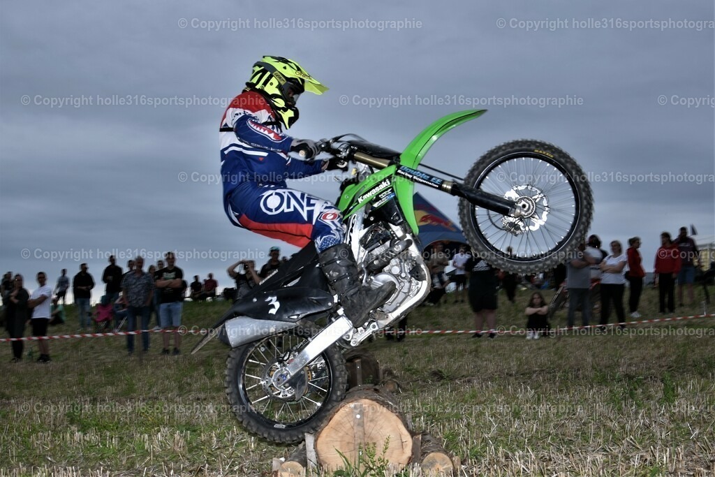 DSC_0220_01 (2) | Sportfotografie , Motorsport, Motoross, Reitsport, Mointainbike, Enduro,
Landschaft , Outdoor, Eventfotografie, Landschaft, Bilder online bestellen - Realisiert mit Pictrs.com