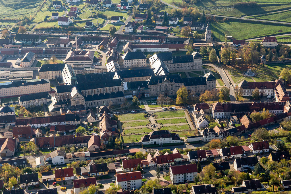 Luftbild: Klosterkirche Ebrach in Ebrach im Bundesland Bayern in Deutschland. Foto: IMG_119548.jpg vom 26.10.2019 durch Werner Riehm/FLY-FOTO.de