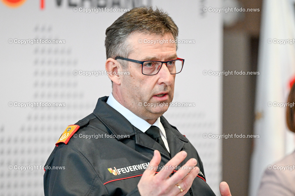 Pressekonferenz Feuerwehr Jahresbilanz 2023_ 28.02.2024-14 | 28.02.2024, Linz, AUT, Pressekonferenz Feuerwehr Jahresbilanz 2023, im Bild Robert Mayer (Feuerwehrpraesident, Landesfeuerwehrkommandant Ooe)