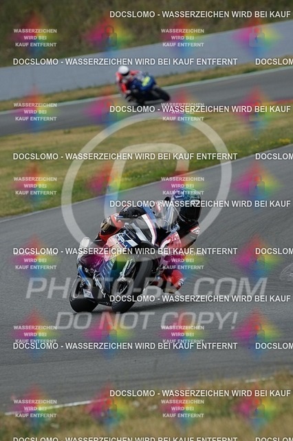 2025_06_19_PBK_13409 | Sportfotografie; SlowMotion; Video; Rennstrecke; Hafeneger; Speer; Racing; RSE; BMW; CBO; Trackday; Motorsportarena; Hockenheimring; Brno; Most; Barcelona; Valencia