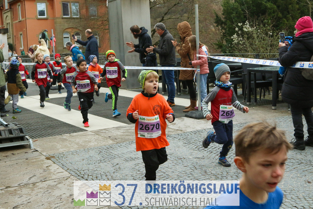 AOK JuniorCup 400m | 3Koenigslauf 2023 - Realisiert mit Pictrs.com