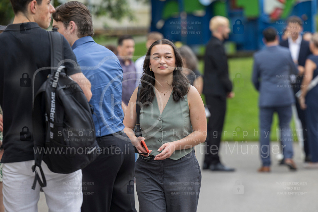 FeusiDiplomfeier_R6OO2897 | Brigitte Münger / bmsportphotography - Realisiert mit Pictrs.com