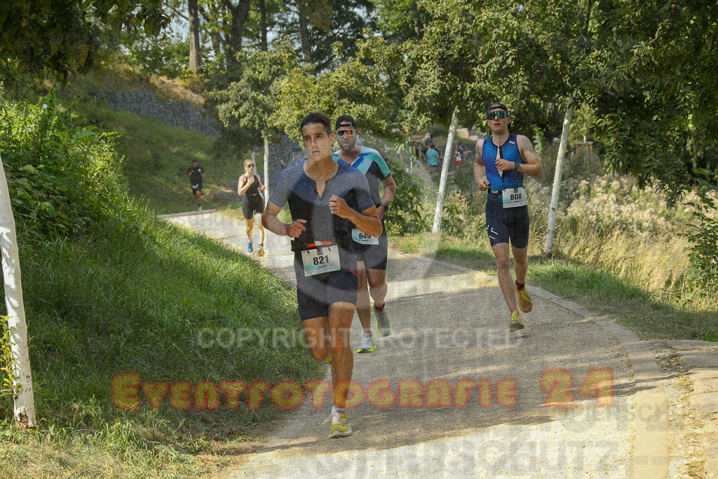 250824_1446_EX1_7494 | Sportfotografie im Rhein-Sieg Kreis, Köln, Bonn, NRW, Rheinland Pfalz, Hessen, etc. Unser Tätigkeitsfeld umfasst den Laufsport vom Volkslauf über den Marathon, Duathlon, Triathon bis zum Ultralauf wie Kölnpfad Ultra oder Schindertrail.