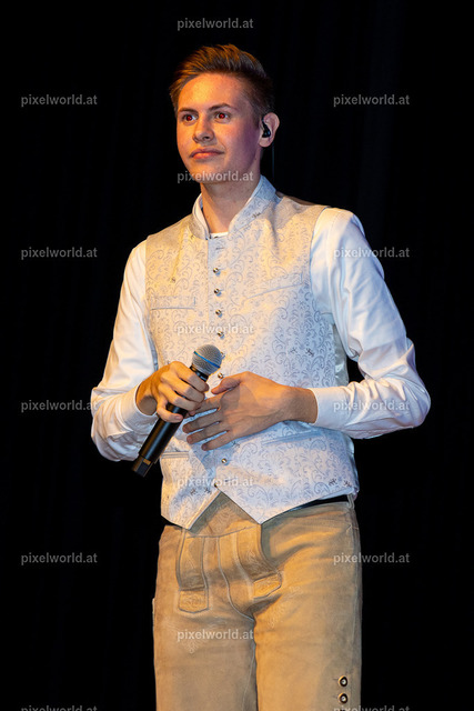 Schlager trifft Tracht | Bildershop von pixelworld.at - Realisiert mit Pictrs.com