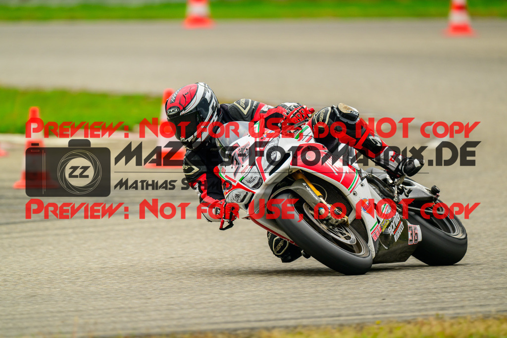 MaZZes_Fotomatrix_20241003_6007705_1861-2 | ROT