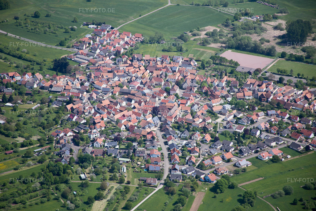 Luftbild: Dorf - Ansicht am Rhein im Ortsteil Büchelberg in Wörth im Bundesland Rheinland-Pfalz in Deutschland.Foto: IMG_078641.jpg vom 08.05.2015 durch Werner Riehm/FLY-FOTO.deAuflösung des Originals: 5472 x 3648 px