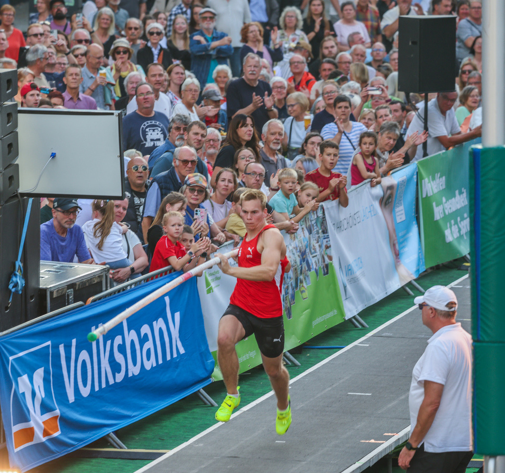 top-top.de-250828-146 | Foto, Video, Fotografie, Videografie, Fotobox, DJ, Discjockey, Musik, Musikbox, Veranstaltung, Photobooth, Amazon, Ebay, Buchtipp, Bestseller, Autor, Verlag, Buch, Wesel, Hamminkeln, NRW, Dinslaken, Rees, Drohne, Hochzeit, Party, Fotobox, Wesel, Fotograf