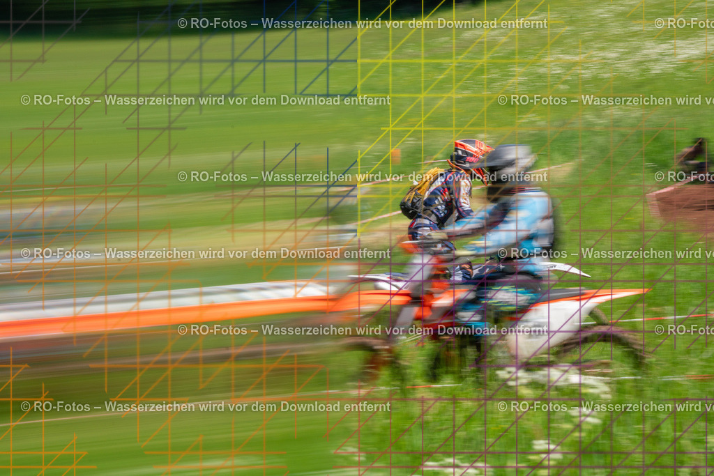 Wolfshausen 2 Lauf -816 | Sportfotografie von RO-Fotos: Motorsport, Motocross, Enduro, Laufveranstaltungen und Triathlon. Professionelle Fotos von Sportlern und Events. - Realisiert mit Pictrs.com