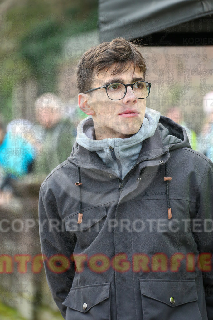 231231_1101_EX1_3775 | Sportfotografie im Rhein-Sieg Kreis, Köln, Bonn, NRW, Rheinland Pfalz, Hessen, etc. Unser Tätigkeitsfeld umfasst den Laufsport vom Volkslauf über den Marathon, Duathlon, Triathon bis zum Ultralauf wie Kölnpfad Ultra oder Schindertrail.